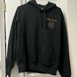 Men’s Black Hoodie Sweatshirt with Gold/Yellow Yankees Logo
